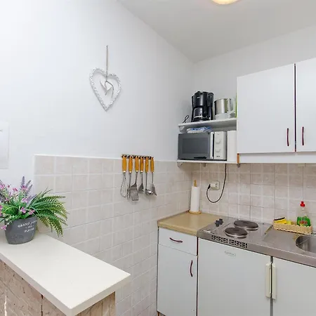 Marica Apartment *
